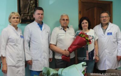 В Могилевской областной клинической больнице торжественно проводили на заслуженный отдых Валентина Протасевича